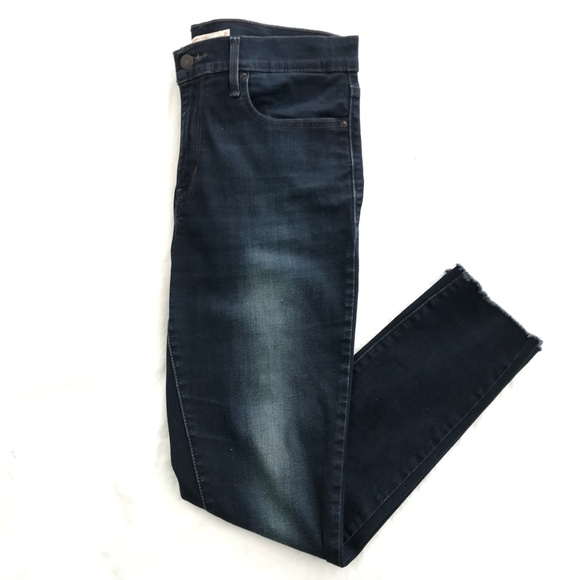 Levi Strauss & Co. Slimming Skinny Jeans Size 31 Denim Dark Navy Blue - Picture 1 of 7